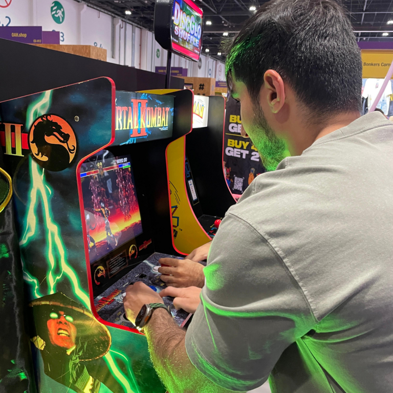 Classic arcade Machine rental Dubai | Ademmevents