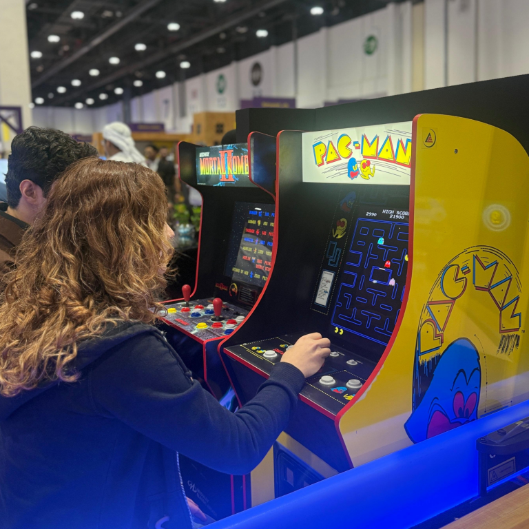 Classic arcade Machine rental Dubai | Ademmevents